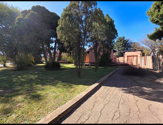 4 BEDROOM HOUSE FOR SALE IN BOKSBURG SOUTH
